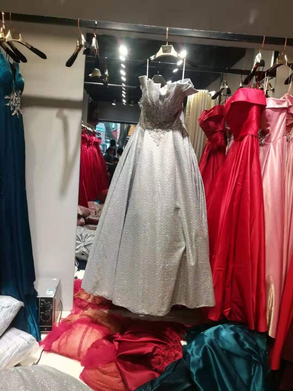 古代服装出租_恋尚舞舞台服装店