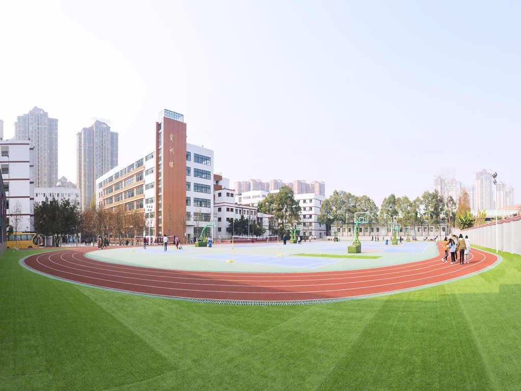 四川省工业贸易学校运动场管理规定