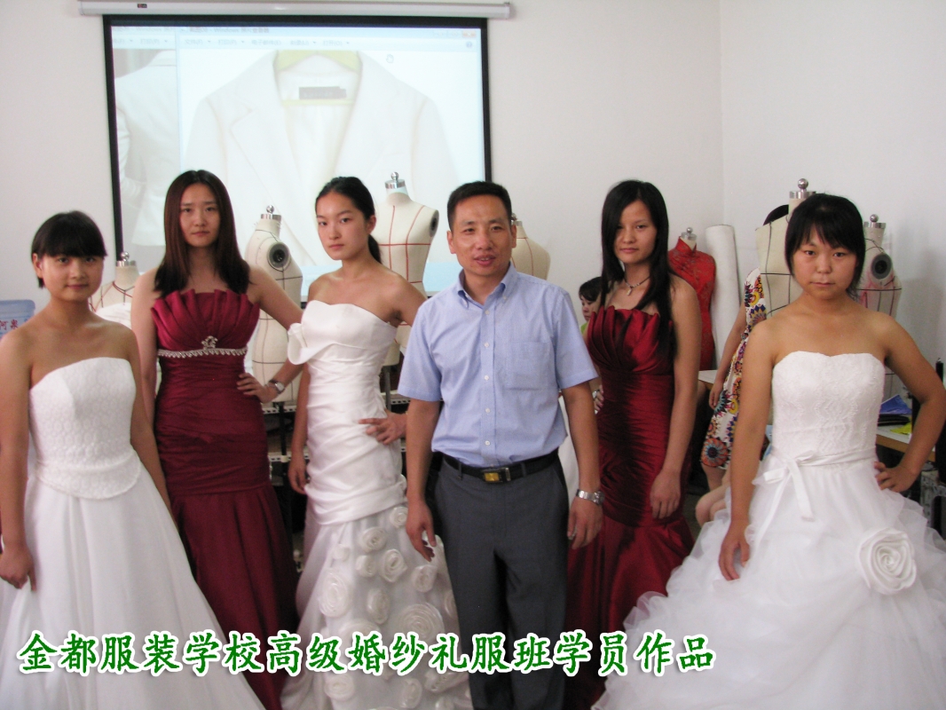 一年制品牌服装专业全能班_北京金都服装职业培训学校