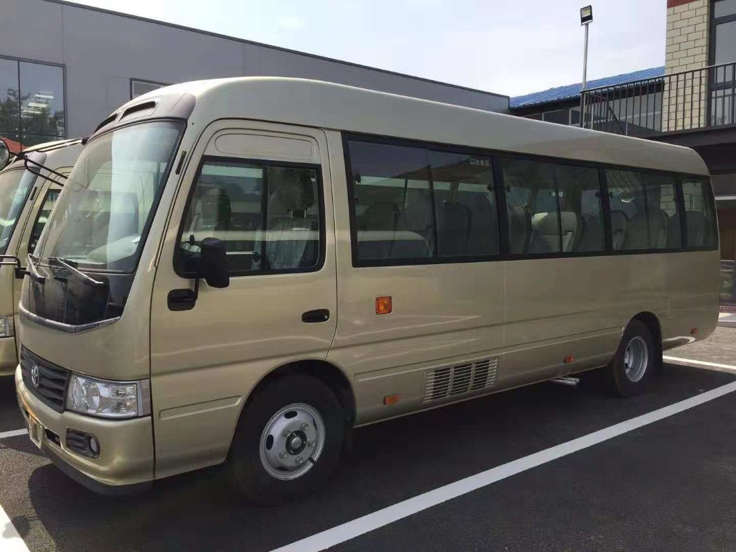 丰田考斯特行政版20座裸车