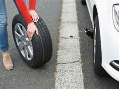 附近汽车吊车