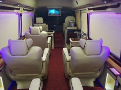 北京豪華商務(wù)車銷售改裝基地