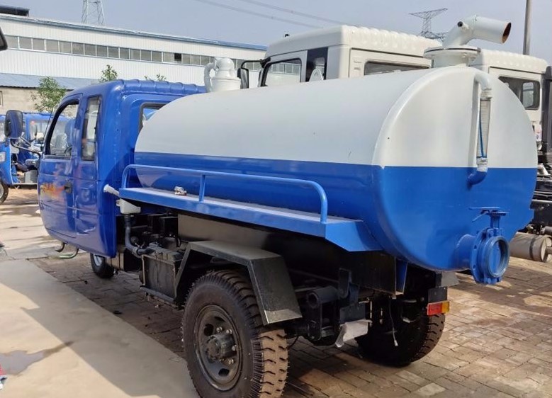 五征三轮吸粪车