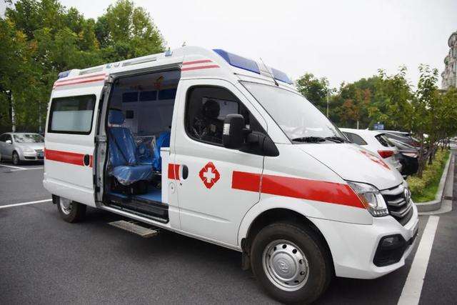 120救護(hù)車出租轉(zhuǎn)運(yùn)中心