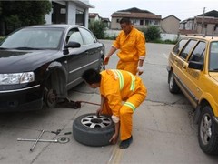 車拖拖專業(yè)汽車道路救援
