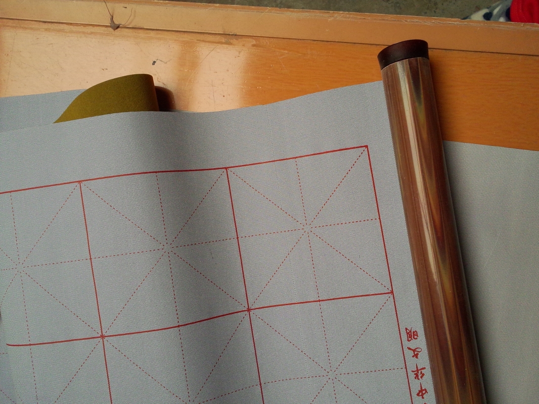 奇墨王先进实用中号带轴水写布批发