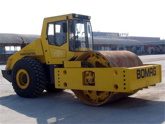 中軼二手工程機(jī)械總經(jīng)銷市場
