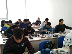 云南昆明滇商挖掘机培训学校（云南挖机培训学校）