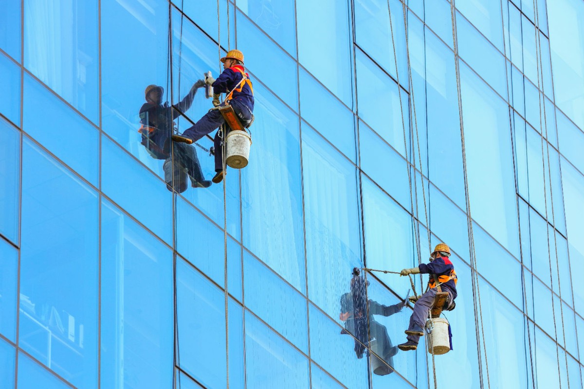 外墙清洗的两种方法介绍_顺义保洁公司