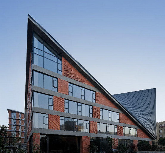 松江别墅级花园式企业总部办公1100平米50年不动产权可贷款