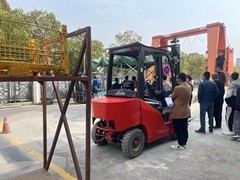 武汉忠博叉车培训学校