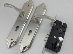 怀化附近开锁电话24小时上门