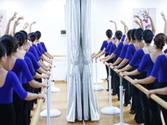 一明演说