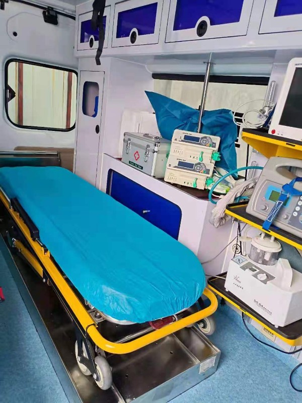 产品服务 高铁,火车站转送病人车内设备:担架床(可以推,抬),无创(有创