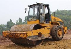 成都工程机械 服务无忧 省心安心