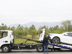 車拖拖專業(yè)汽車道路救援