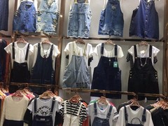 便宜服装批发库房