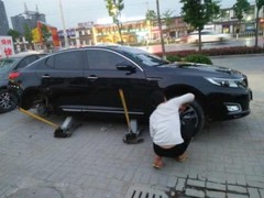 海南高速路上没油了打什么电话