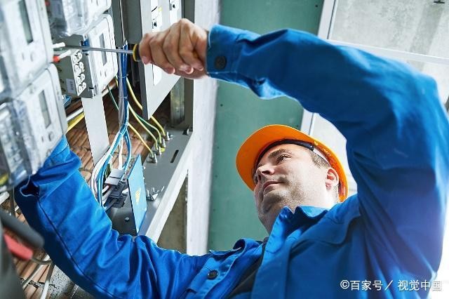 云南昆明滇商挖掘機(jī)培訓(xùn)學(xué)校（云南挖機(jī)培訓(xùn)學(xué)校）