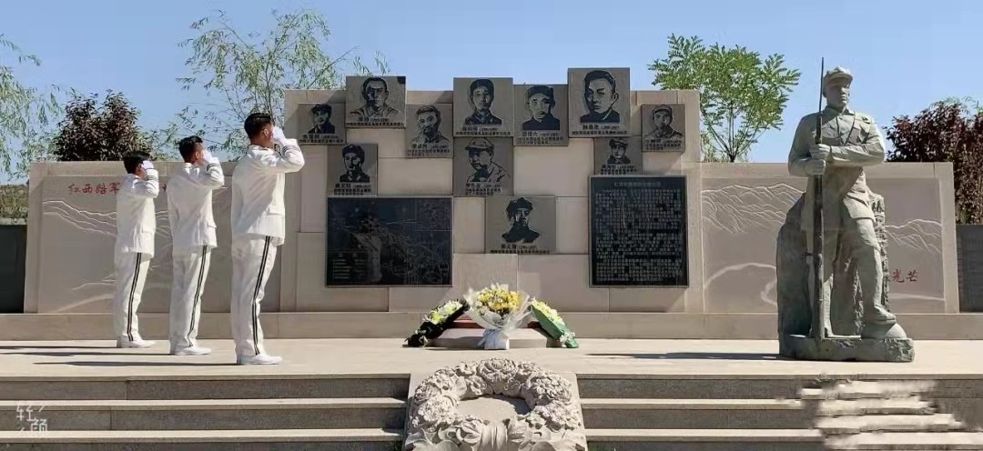 卧龙岗陵园公墓军魂园