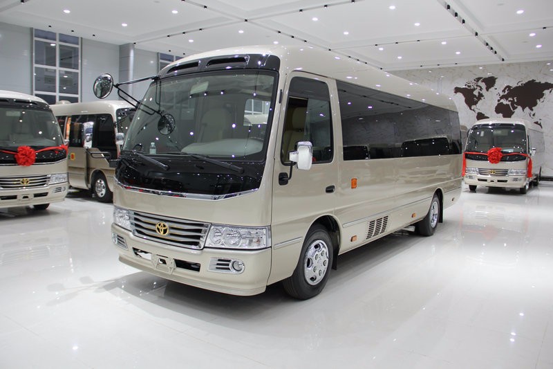 汽车贸易有限公司北京一家拥有专卖店与改装厂的大型柯斯达销售企业