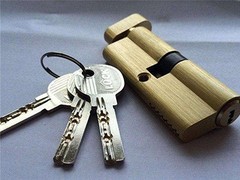 威海附近开锁的电话号码