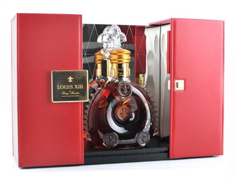 路易十三洋酒多少钱一瓶,轩尼诗李察洋酒比人头马路易十三洋酒贵吗?