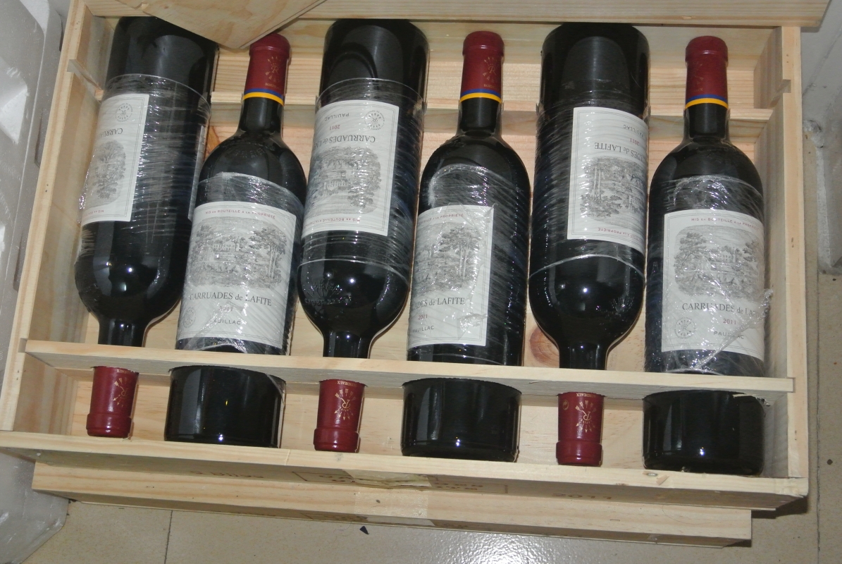 郑州红酒回收回收柏翠红酒,回收红颜容红酒,回收帕图斯红酒,回收玛歌