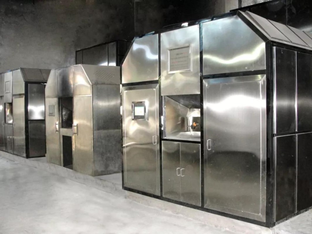 洛阳殡仪馆新添的两台高档智能平板火化炉正式投入使用