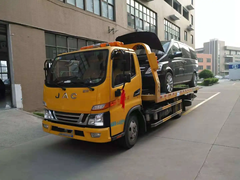 新疆24小时拖车救援电话