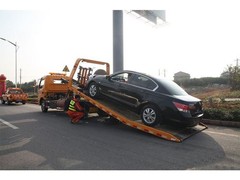 车坏高速拖车