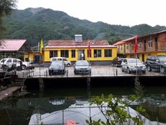 本溪老边沟大石湖景区