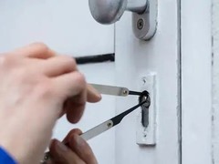 日喀則附近哪有修鎖的電話號(hào)碼