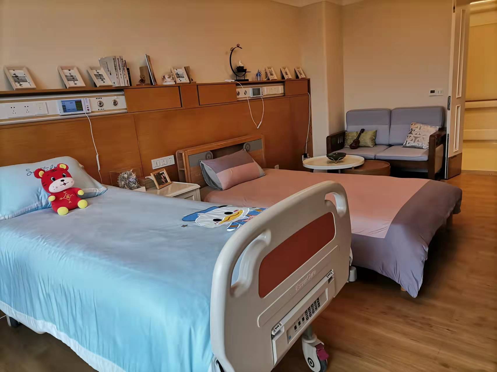 广州泰康安宁疗护论坛暨粤园医院临终关怀病房启动