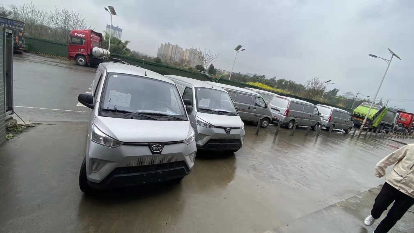 比亚迪v3面包车_成都众智诚新能源汽车有限公司