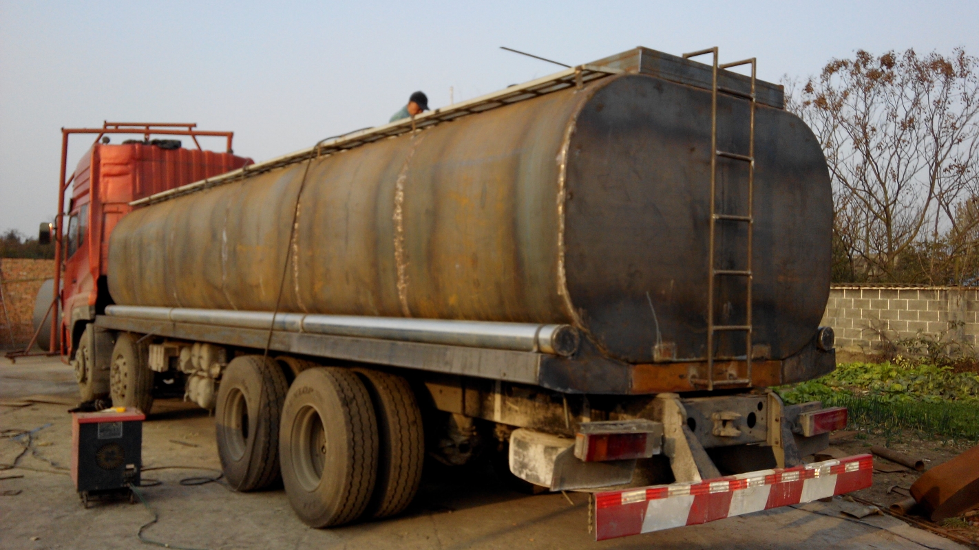 提供四川德阳运输油罐车加装改装加热管服务