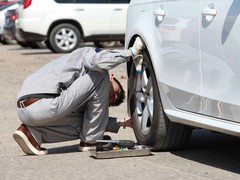 車拖拖專業(yè)汽車道路救援