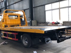 桂林山水附近道路救援