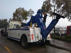 汕头本地大型货车拖车救援24小时服务
