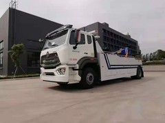 乌鲁木齐高速爆胎救援