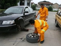 南宁上门换胎补胎24小时服务