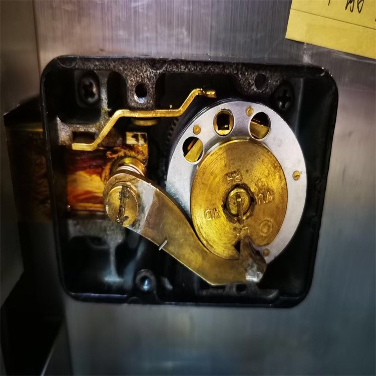 防盜門換鎖芯電話多少